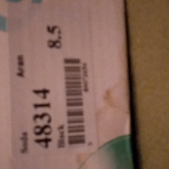 Shoes - Picture 3 of 3